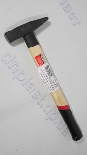 Молоток слесарный, деревянная ручка 200гр.