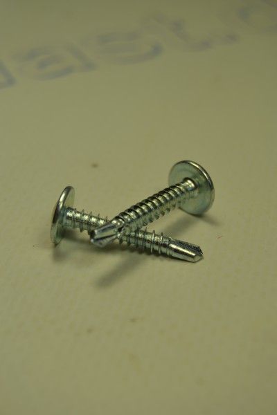 Саморез 4,2*25мм самосверлящий с прессшайбой Саморез 4,2*25мм самосверлящий с прессшайбой