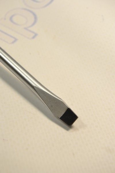 Отвертка плоская 6*100мм  H-TOOLS