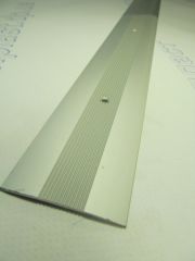 Порожек рифленый  50*4 серебро 0,9 м