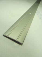 Порожек рифленый  30*3 серебро 0,9 м