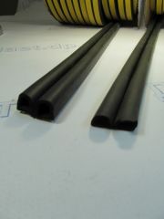 Уплотнитель гаражный 10*12 (коричневый, черный)