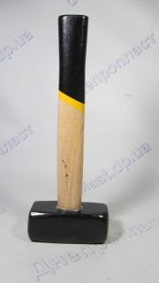 Кувалда 1,5кг деревянная ручка