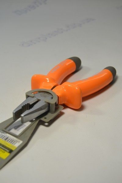 Плоскогубцы 180 мм, диэлектрические 1000В