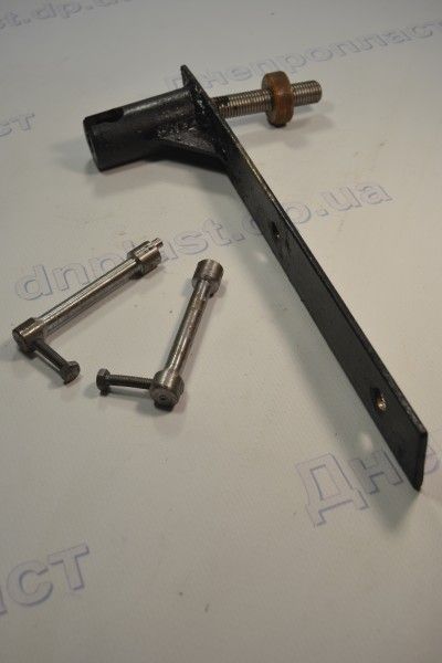 Замок винтовой накладка 16мм