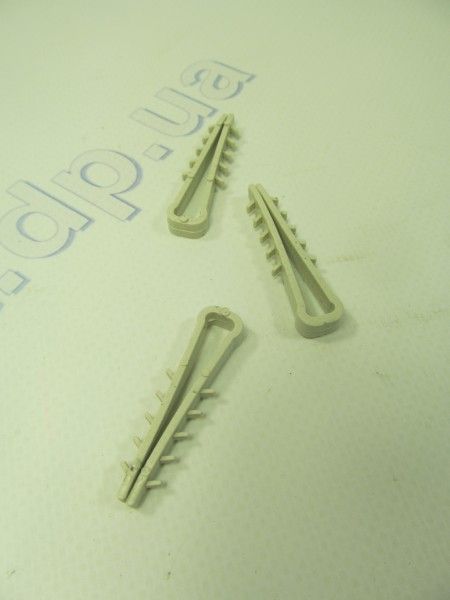 Кабельный крепеж плоский 6 (елочка)