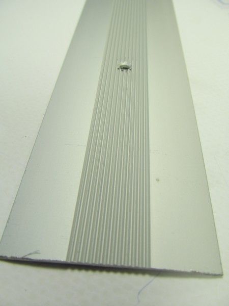 Порожек рифленый  50*4 серебро 1,8 м