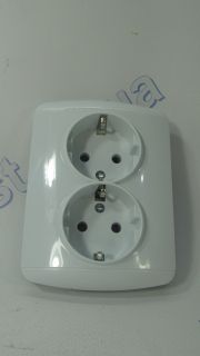 Розетка 2 с заземлением Erste Classic