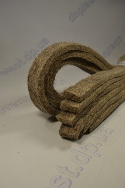 Уплотнитель дверной войлок полосочный (упаковка длина 6х1м,ширина 27мм)