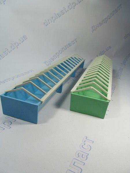 Кормушка пластик. для птицы длинная 50*10*5