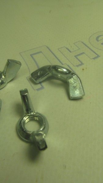 Гайка барашковая М8 (ЦБ)