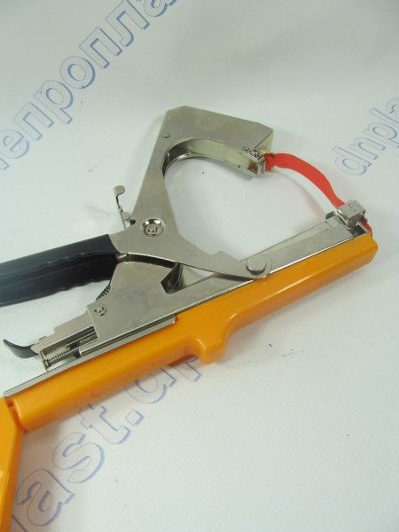 Степлер садовый для подвязки винограда,овощей Titan 4