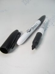 Маркер для CD/DVD, острый перманентный TUKZAR