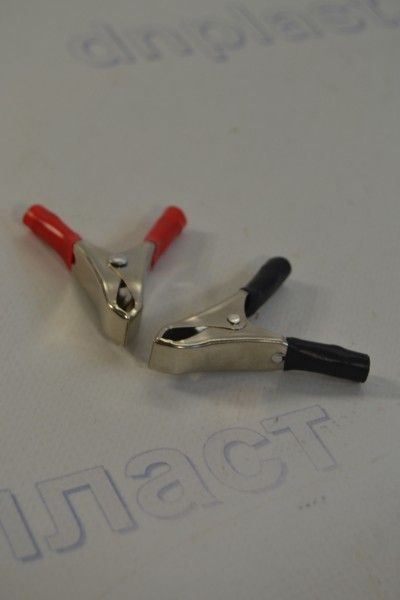 Зажим электрический (крокодил) средний 50А, L=10см (красный, черный) цена за пару