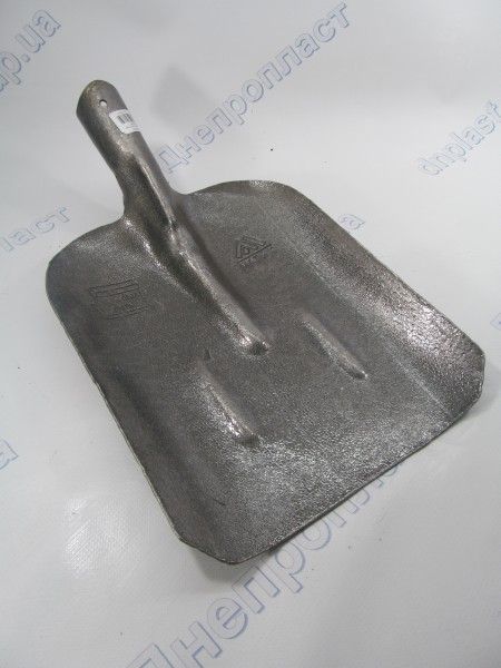 Лопата из рельсовой стали совковая