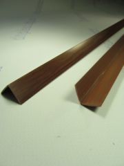 Уголок защитный прямой 20*20 (2,70м) махагон