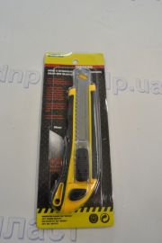 Нож упрочненный 18мм обрезин. ручка +3 лезвий Sigma