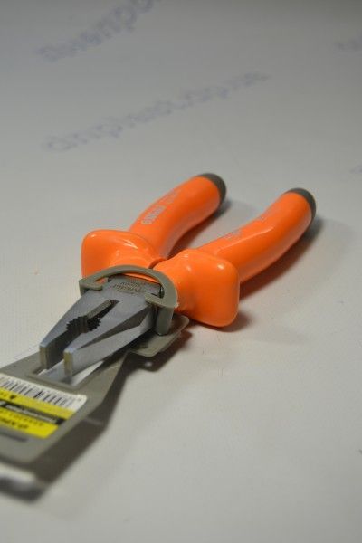 Плоскогубцы 200 мм, диэлектрические 1000В