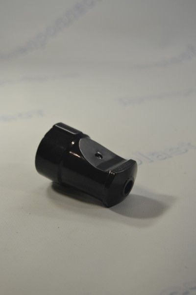 Гнездо штепсельное с заземлением LUXEL (1103)