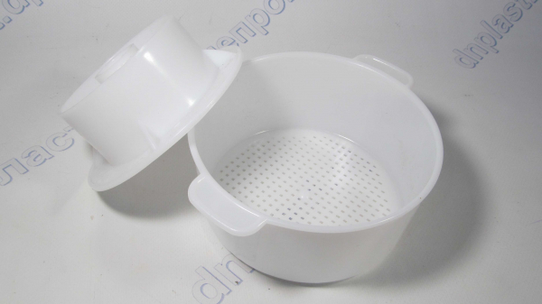 Форма для приготовления сыра в комплекте с поршнем