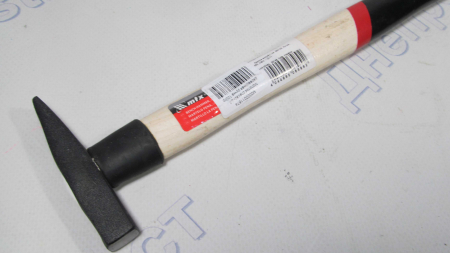 Молоток слесарный, деревянная ручка 100гр.