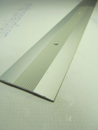 Порожек рифленый  50*4 серебро 0,9 м