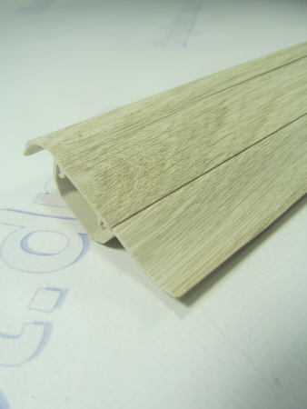 Плинтус пластиковый 2,5м 