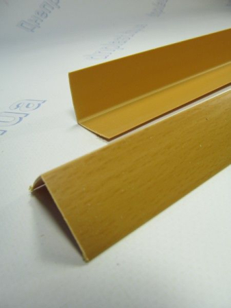 Уголок защитный прямой 30*30 (2,70м) бук