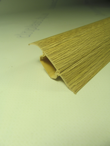 Плинтус пластиковый 2,5м 