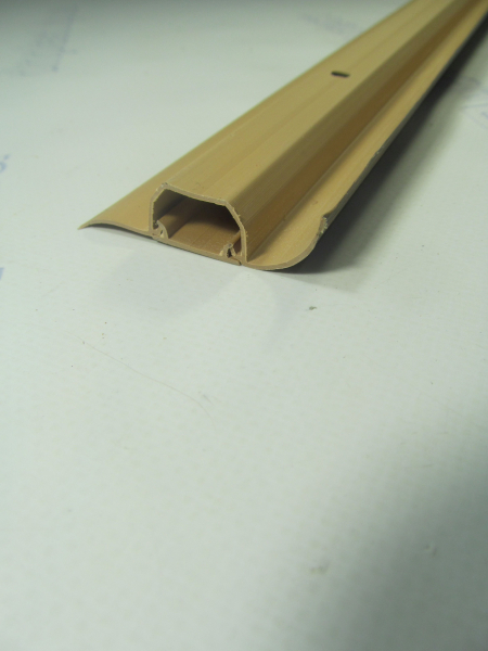 Плинтус пластиковый 2,5м 