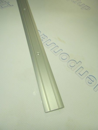 Порожек рифленый  30*3 серебро 1,8 м