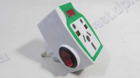 Переходник на евровилку английский с кнопкой белый 16А 250В