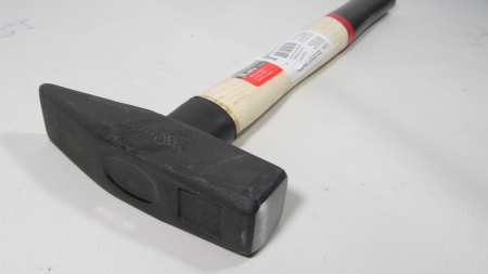 Молоток слесарный, деревянная ручка 600гр.
