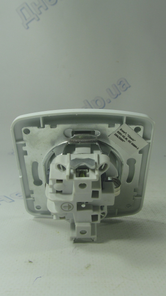 Розетка 1 с заземлением Erste  Classic