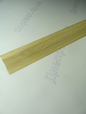 Плинтус пластиковый 2,5м 