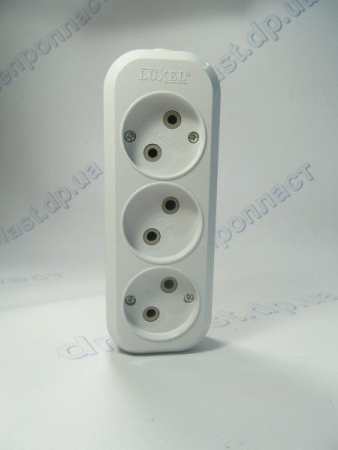 Колодка 3 гнезда LUXEL (7121)