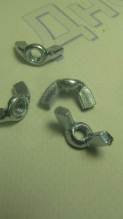 Гайка барашковая М5 (ЦБ)