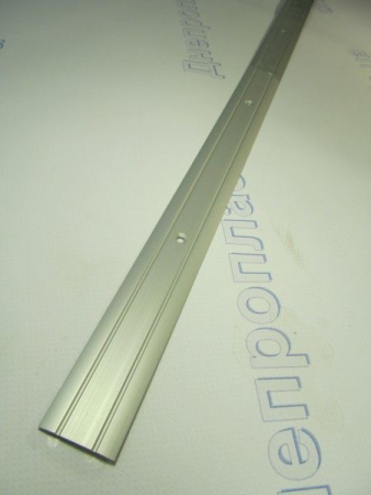 Порожек рифленый  30*3 серебро 1,8 м