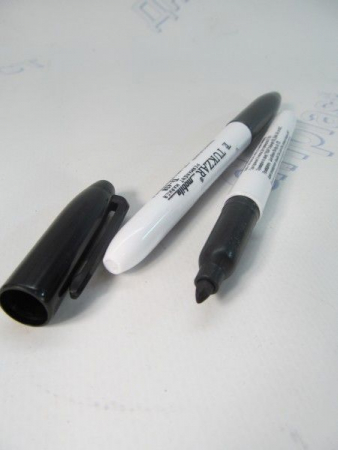 Маркер для CD/DVD, острый перманентный TUKZAR