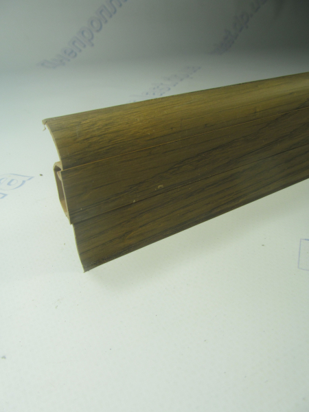 Плинтус пластиковый 2,5м 