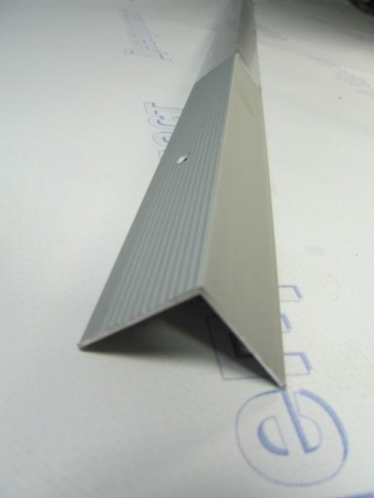 Порожек ступенька  30*30 серебро 0,9 м