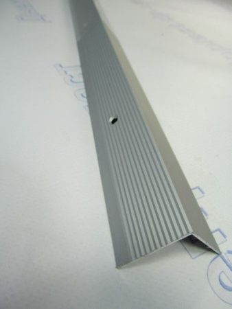 Порожек ступенька  30*30 серебро 0,9 м