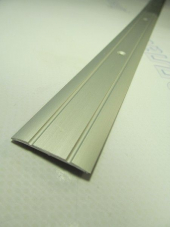 Порожек рифленый  30*3 серебро 0,9 м