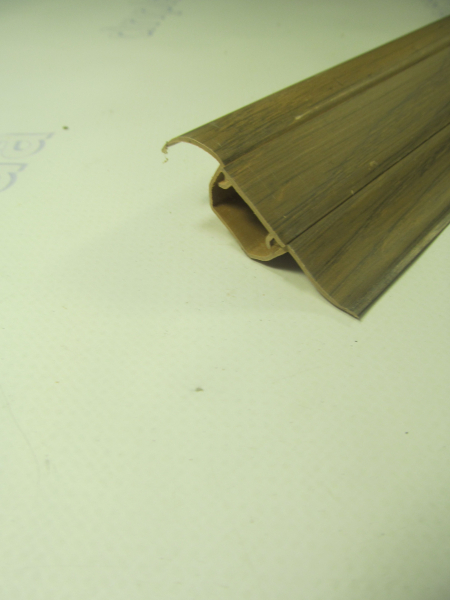 Плинтус пластиковый 2,5м 