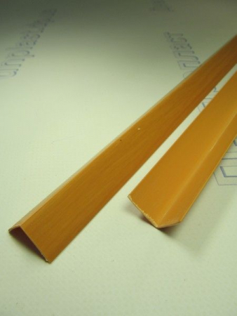 Уголок защитный прямой 20*20 (2,70м) ольха