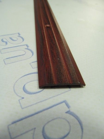 Порожки рифленый 25*3 Махагон 0,9 м
