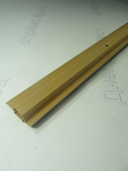 Плинтус пластиковый 2,5м 