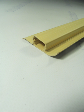 Плинтус пластиковый 2,5м 