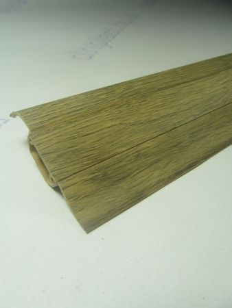 Плинтус пластиковый 2,5м 