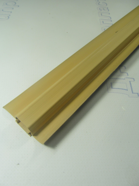 Плинтус пластиковый 2,5м 